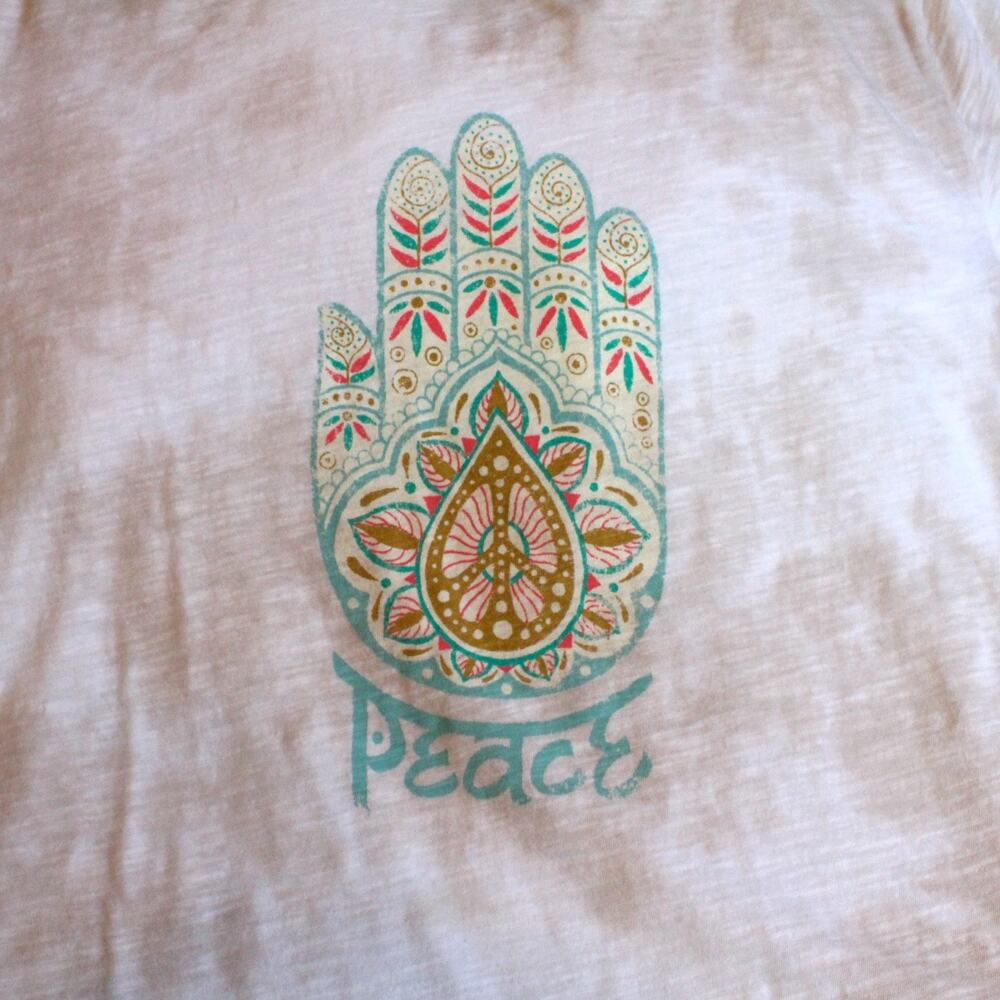 LUCKY BRAND Hamsa Peace Graphic Tee Womens Crop Top Cloud Tie Dye Tan Small NWT - Picture 2 of 7